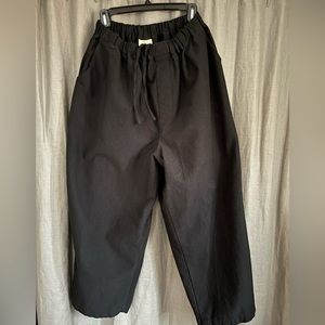 Ichi Antiquites silk linen twill pants in black. One size